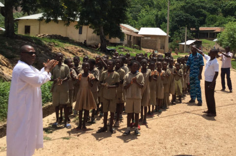 Die Schulkinder in Kouma Apoti in Togo