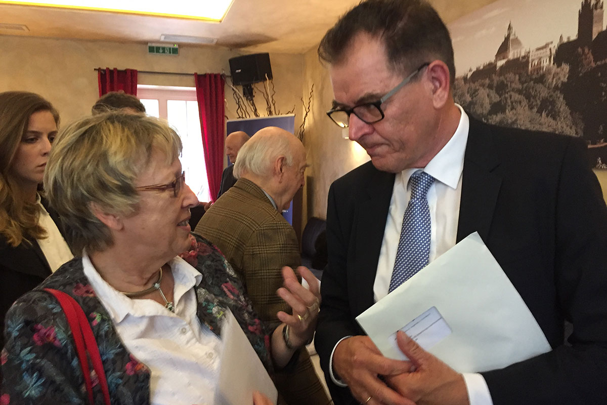 Margret Kopp mit Entwicklungshilfeminister Dr. Gerd Müller