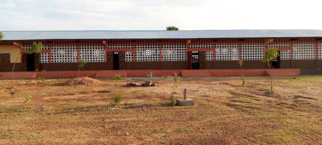 Die fertige Schule in Nagou