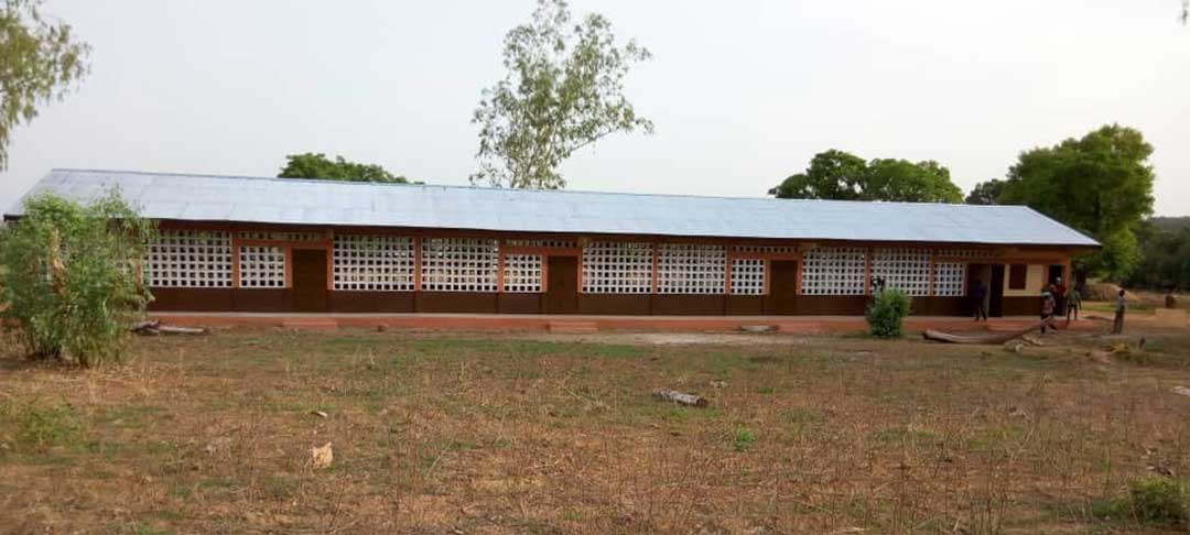 Die fertige Schule in Wakpelogue