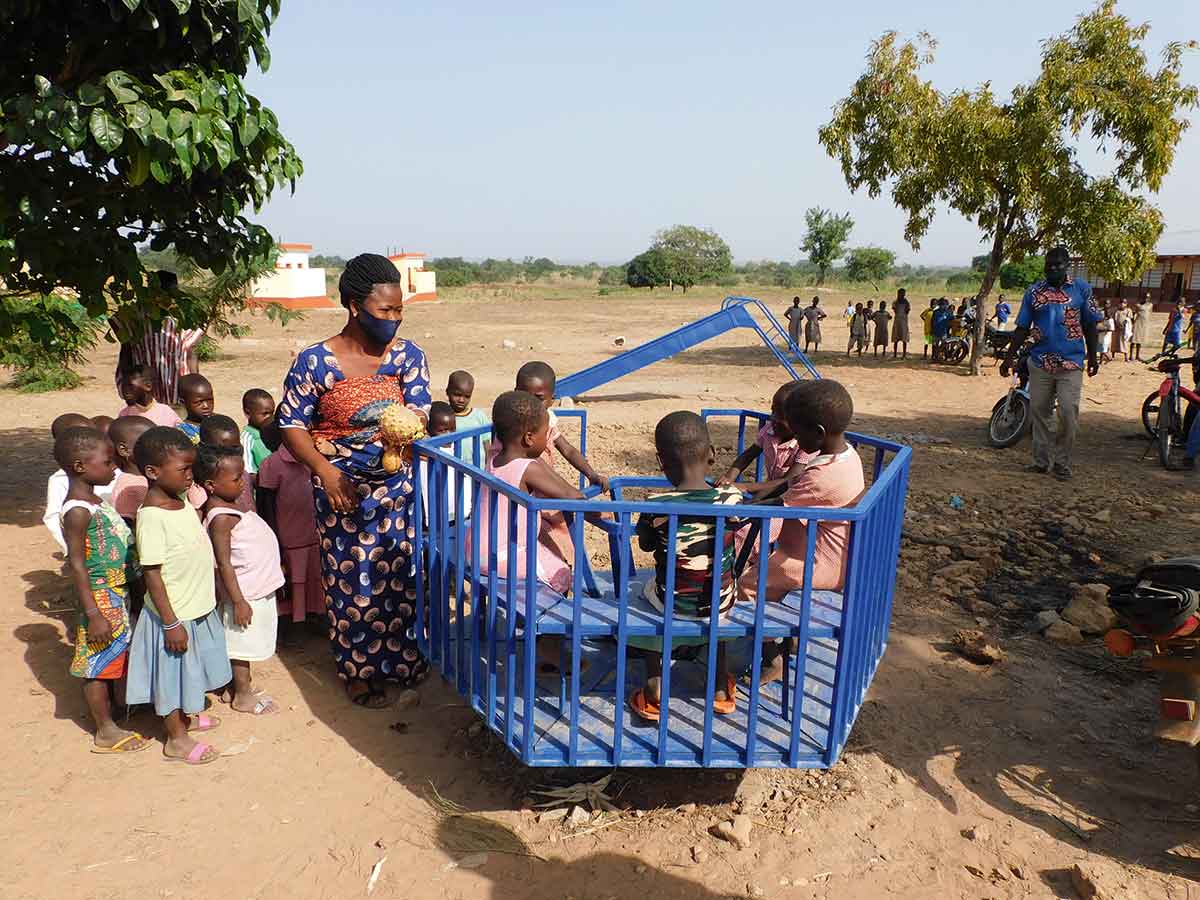 Spielplatz bei der Grundschule in Idambado