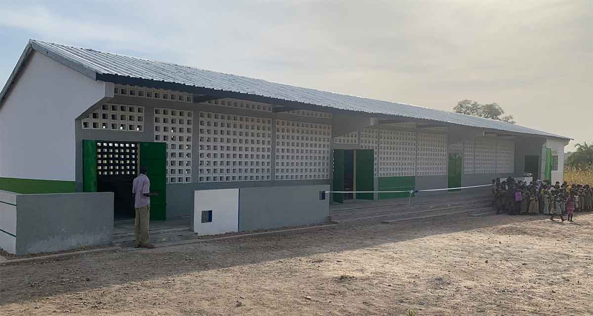 Eine Schule in Togo nach dem Neubau