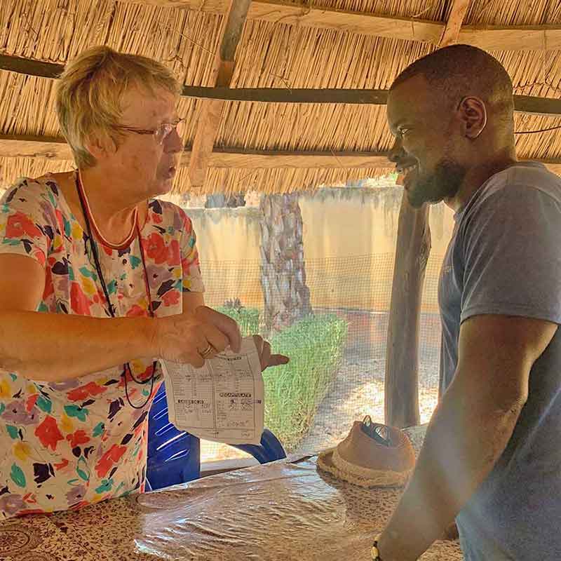 Margret Kopp im Gespräch mit Banawasse Amezou