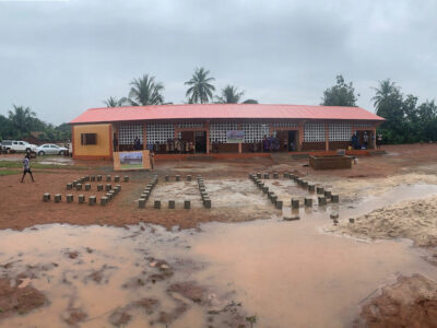 Das neue Schulgebäude in Atchanve