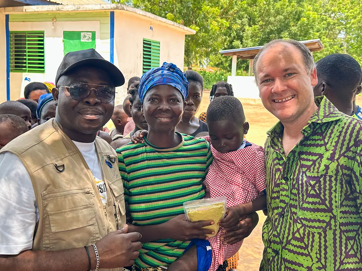 Mit Atitso Dogbevi von Aimes-Afrique bei einem Gesundheitsprojekt